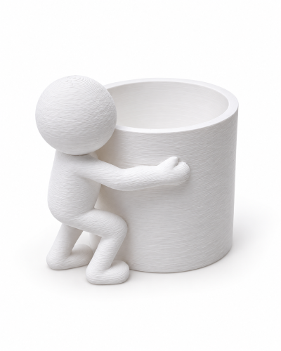 Biała figurka przytulająca doniczkę 3D(2).png